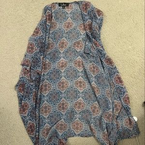 Blue/pink/white one size Lulus kimono with floral patterns